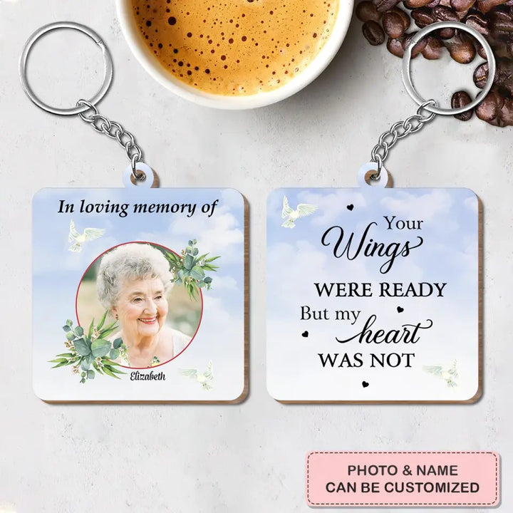 Personalized Wooden Keychain - Memorial Gift For Mom, Dad, Grandma, Grandpa, Brother, Sister - In Loving Memory ARND005