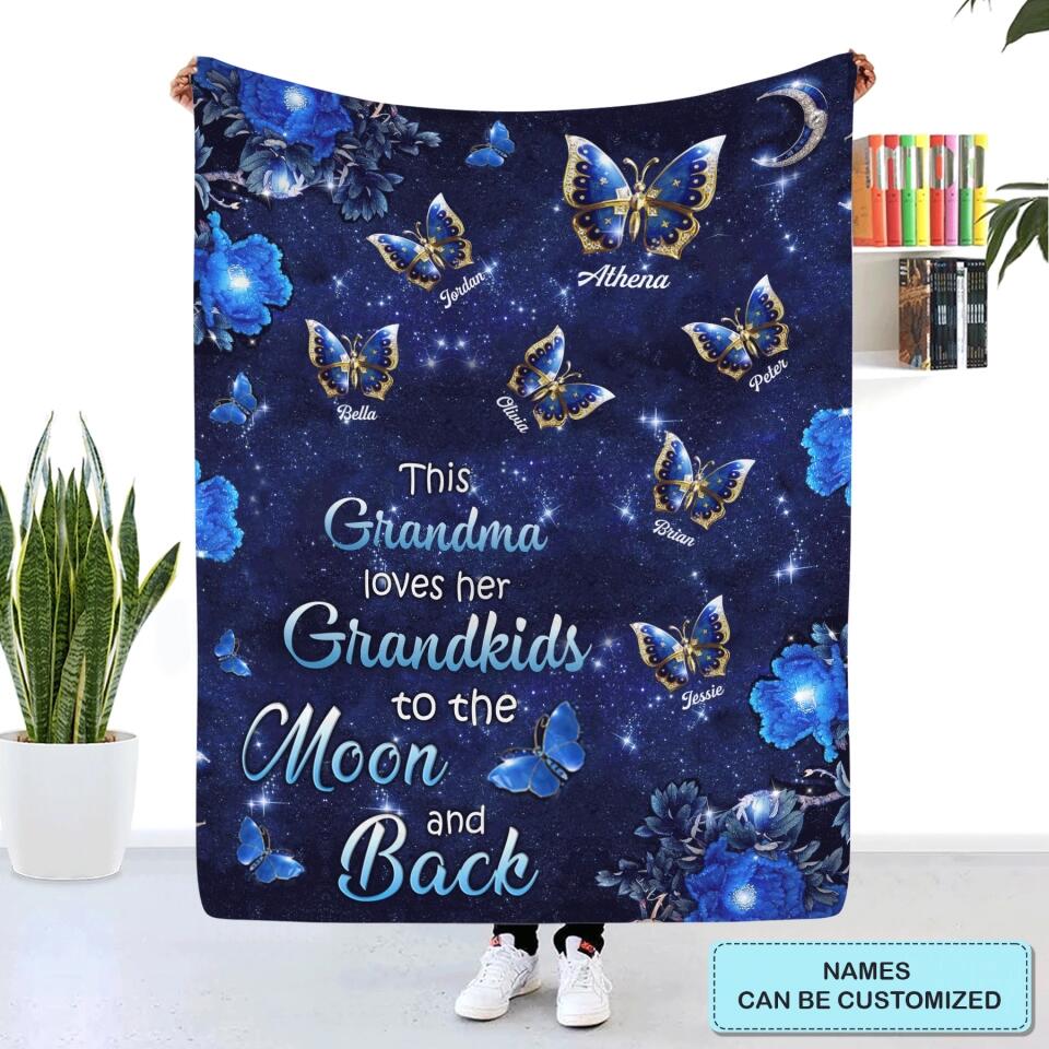 This Grandma Loves Her Grandkids To The Moon And Back - Personalized Blanket - Gift For Grandma