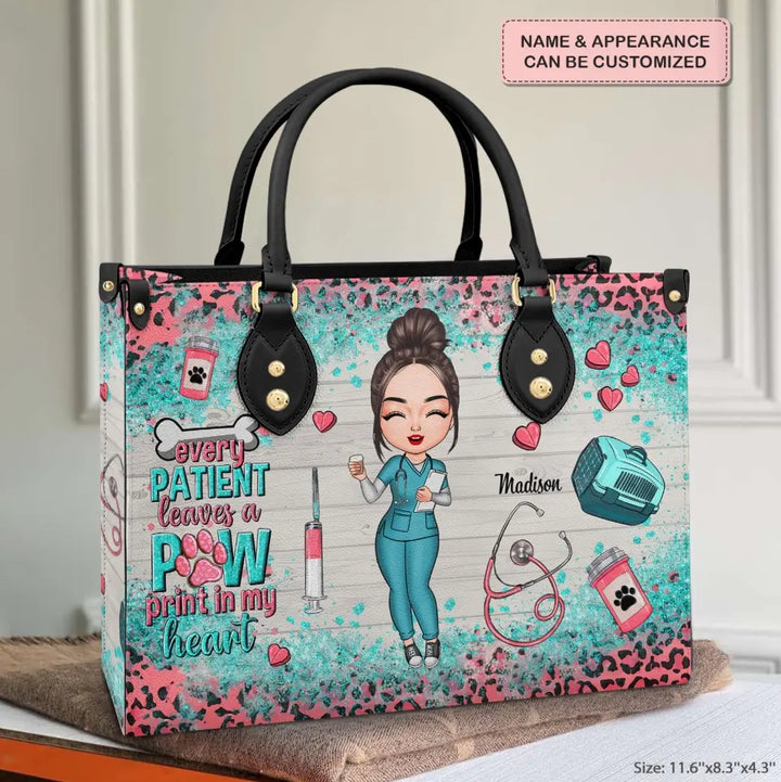 Personalized Leather Bag - Birthday Gift For Vet Tech - Every Patient Leaves A Paw Print In My Heart ARND005
