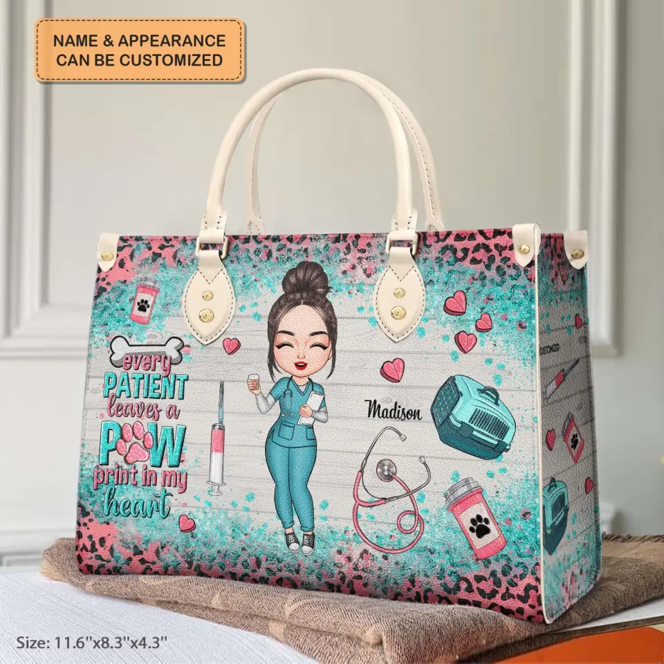 Personalized Leather Bag - Birthday Gift For Vet Tech - Every Patient Leaves A Paw Print In My Heart ARND005