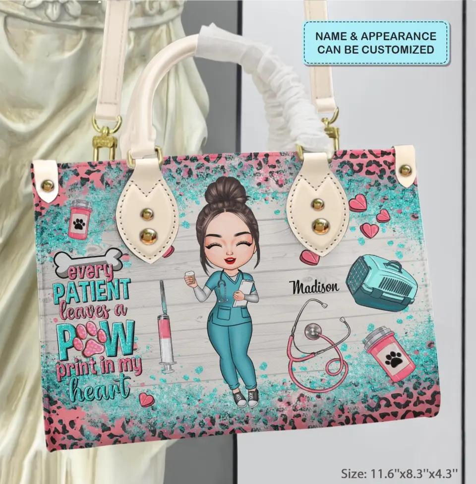 Personalized Leather Bag - Birthday Gift For Vet Tech - Every Patient Leaves A Paw Print In My Heart ARND005