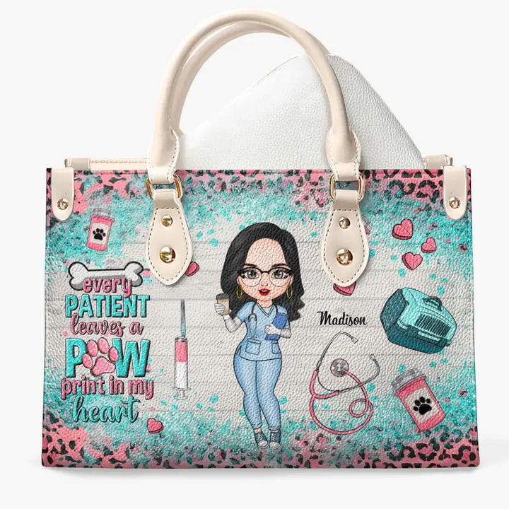 Personalized Leather Bag - Birthday Gift For Vet Tech - Every Patient Leaves A Paw Print In My Heart ARND005