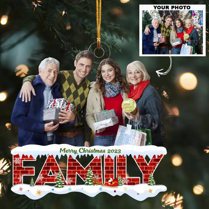 Family Merry Christmas 2023 - Personalized Custom Photo Mica Ornament - Christmas Gift For Family Members, Mom, Dad AGCDM038