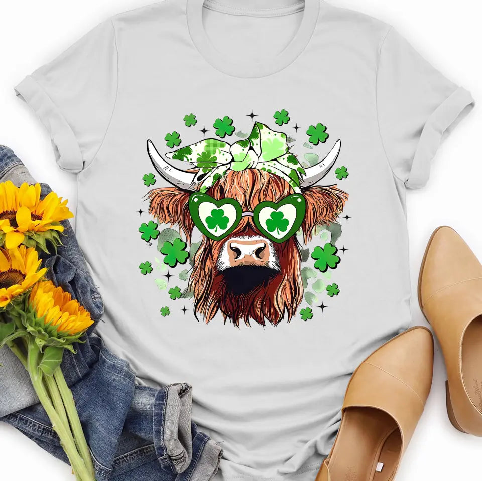 Retro Highland Cow - Personalized Custom T-shirt - Gift For Family, Family Members