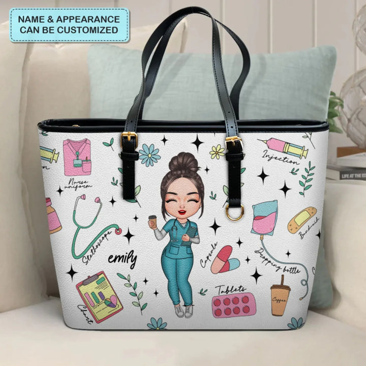 20240321_LEATHER-BUCKET-BAG_NURSE_DOING-NURSE-STUFF_ARND054_ADSG100-2