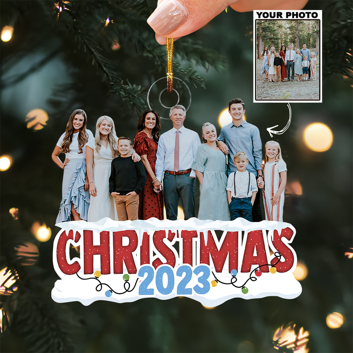 Christmas 2023 Family Photo - Personalized Photo Mica Ornament - Christmas Gift For Family Members UPL0HD042