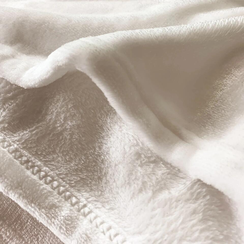 This Grandma Belongs To - Personalized Blanket - Gift For Grandma