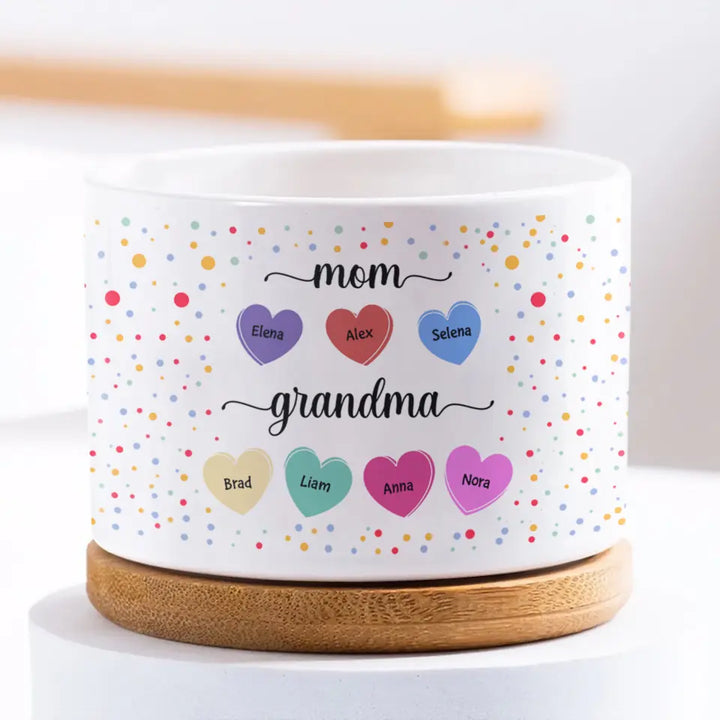 Personalized Plant Pot - Mother's Day, Birthday Gift For Mom, Grandma - Mom Grandma Hearts ARND018