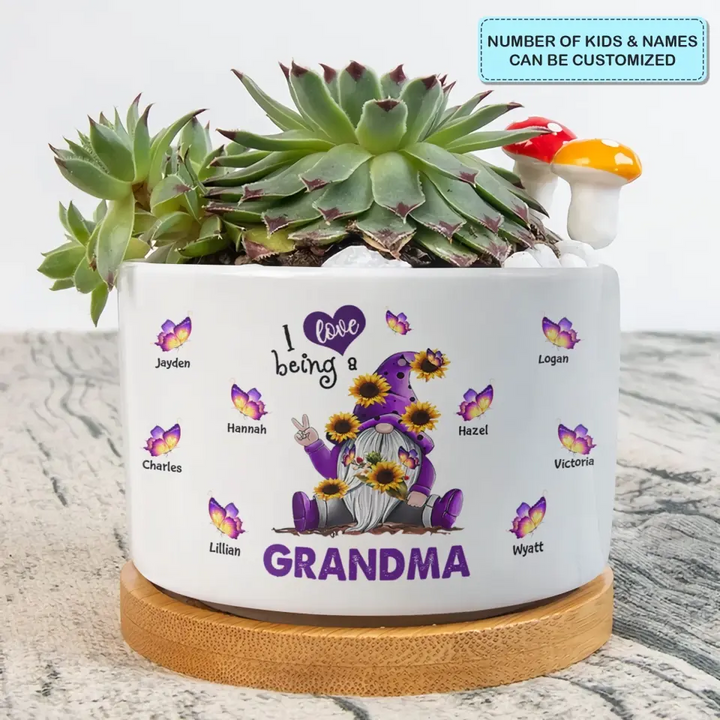 Personalized Plant Pot - Mother's Day, Birthday Gift For Mom, Grandma - I Love Being A Grandma ARND018